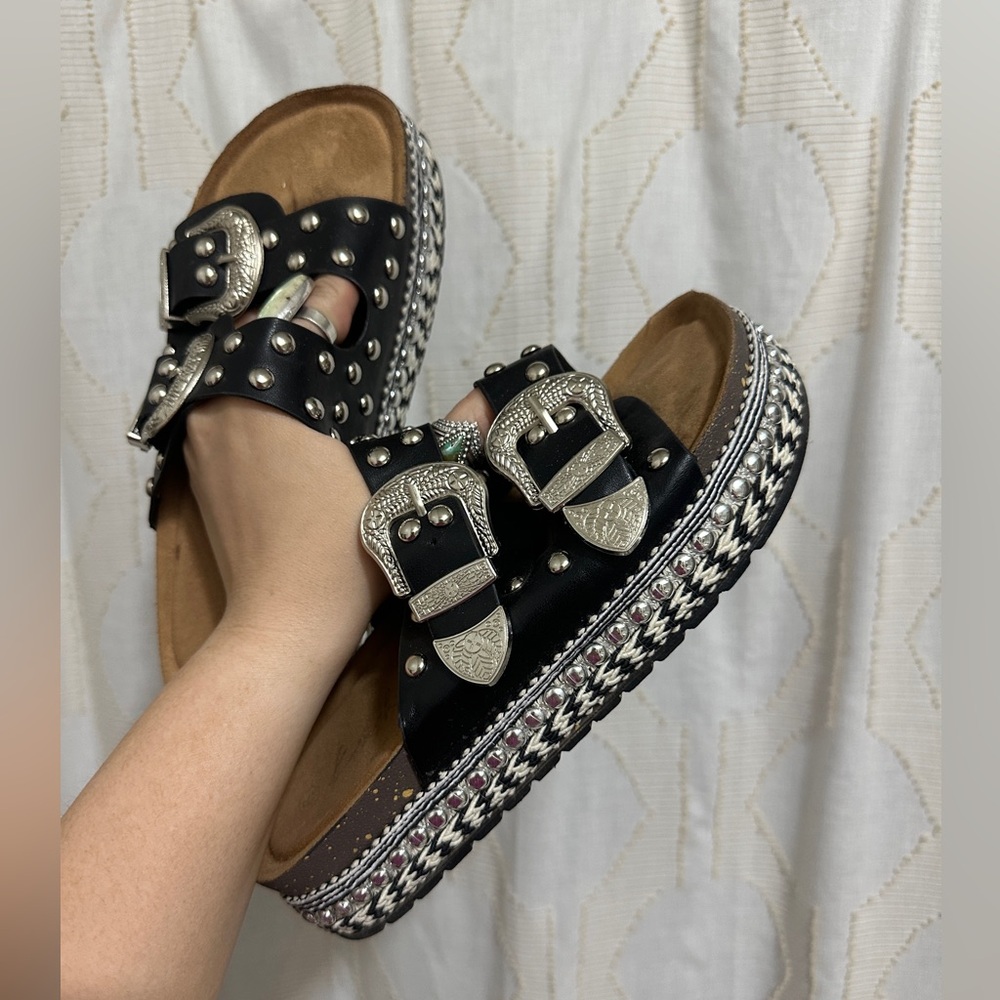 BOOHOO Western Sandals